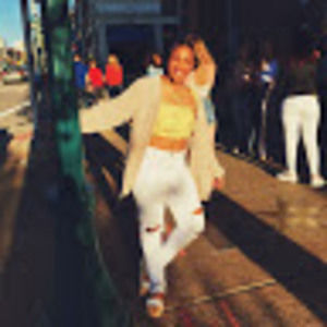 Meet your Posher, Laura